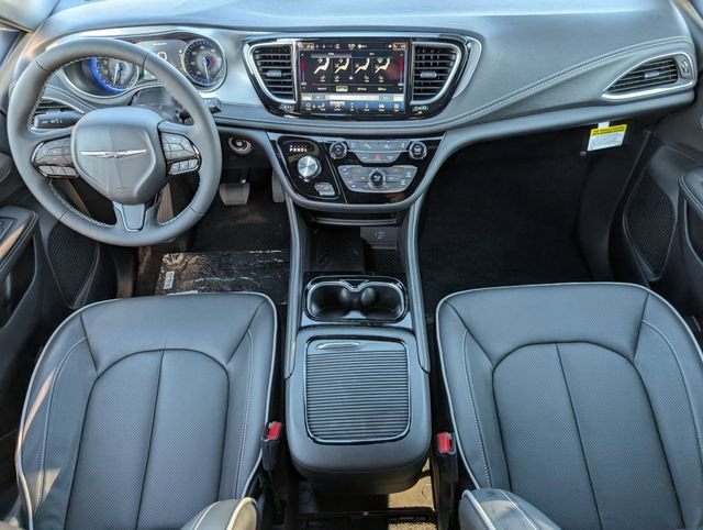 2026 Chrysler Pacifica Limited - Photo 5