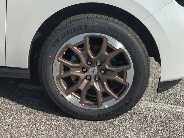 New 2026 Star White Metallic Tri-Coat Ford King Ranch® image 11