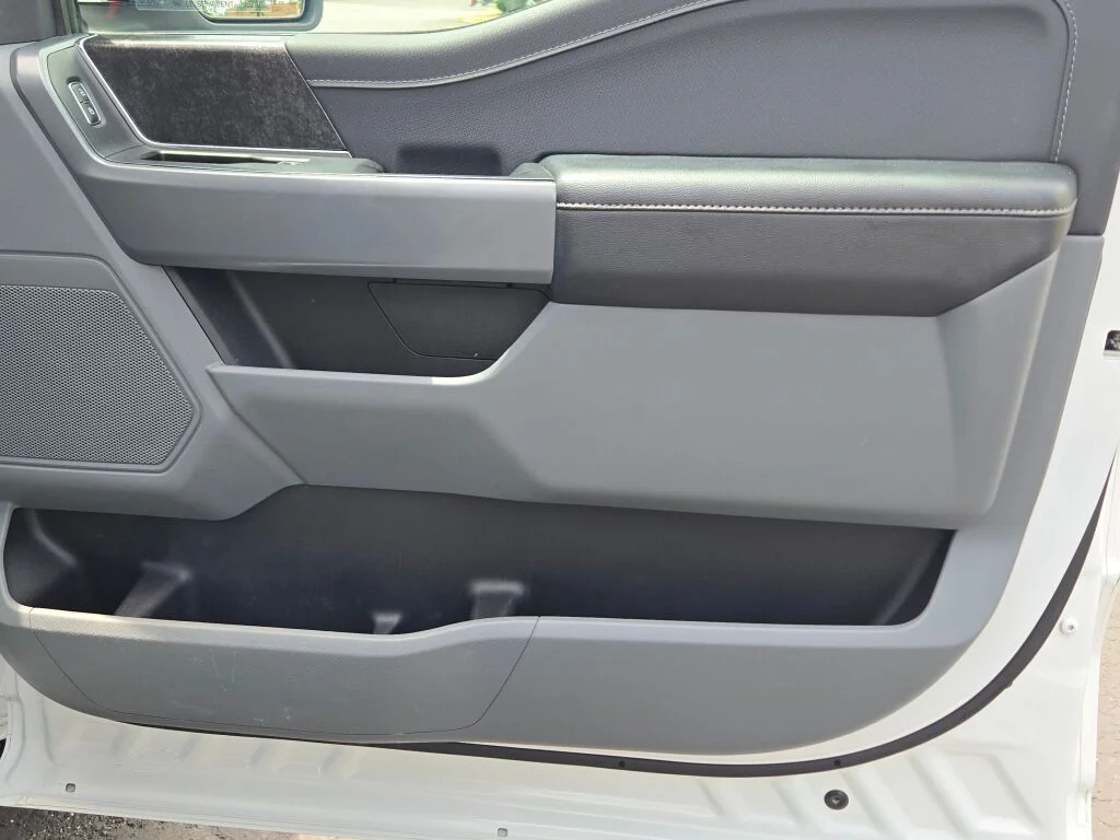Used 2023 White Ford XLT image 8