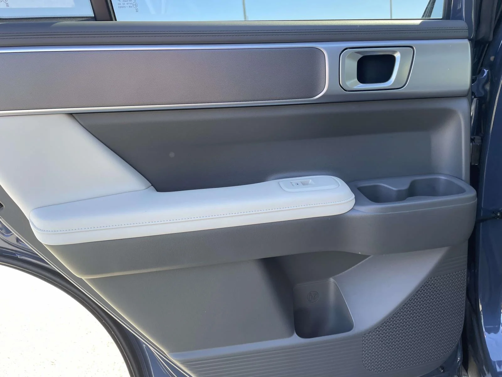 Used 2026 Atlantis Blue Hyundai SEL image 3