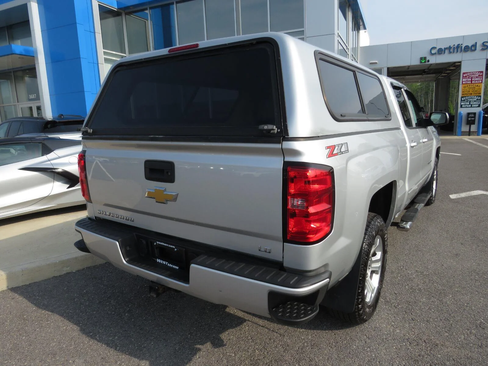 Used 2019 SILVER ICE METALLIC Chevrolet LT image 7