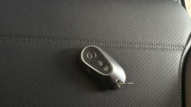 Used 2025 Black Mercedes-Benz GLC 300 image 36