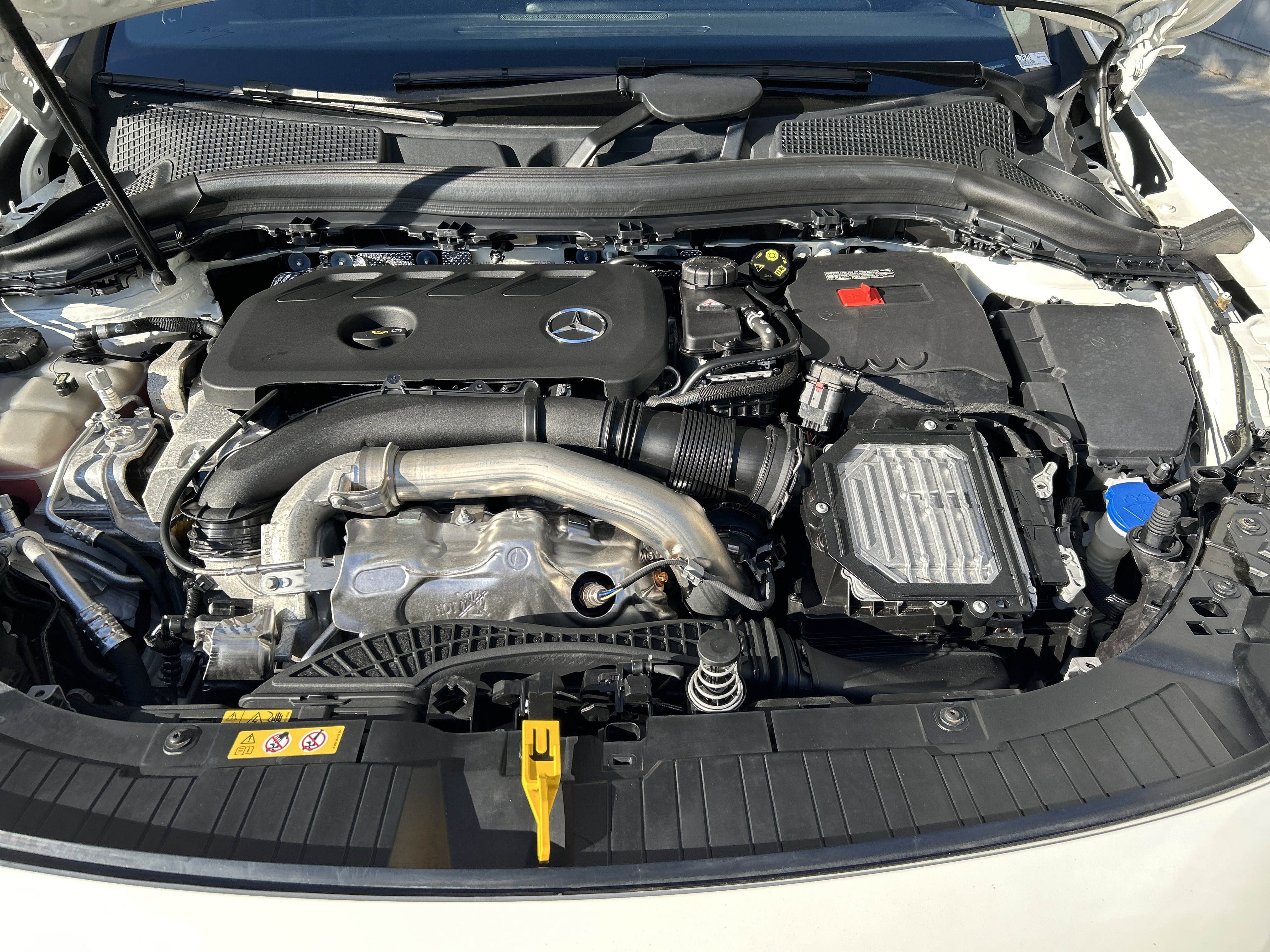Certified Used 2025 Polar White Mercedes-Benz GLA 250 SUV image 54
