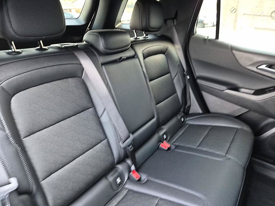 New 2026 Mosaic Black Metallic Chevrolet LT image 30