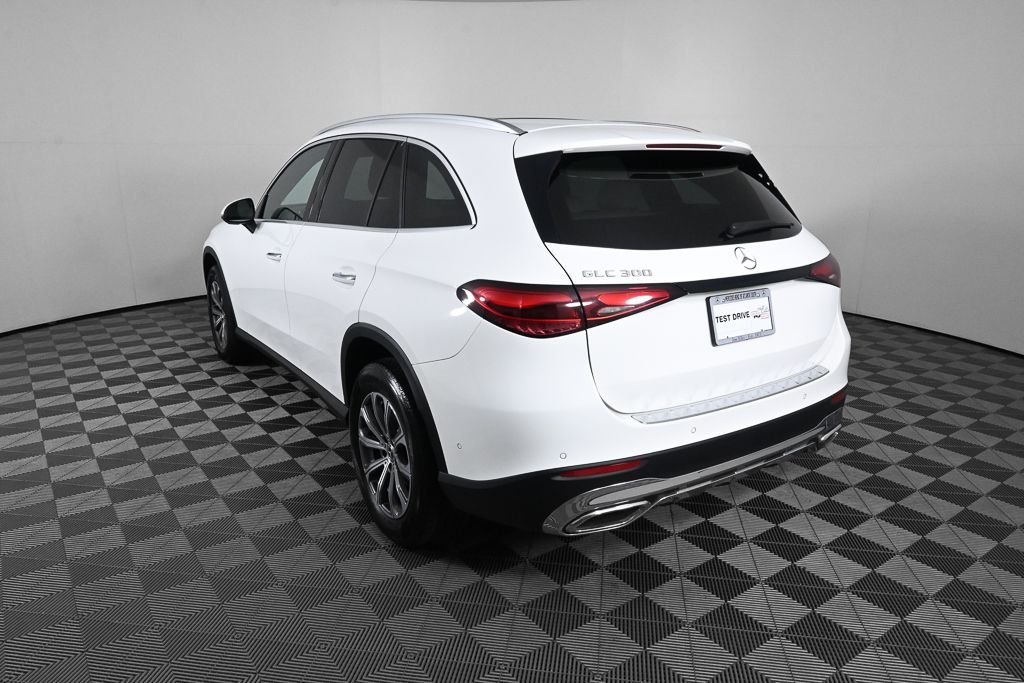Certified Used 2023 White Mercedes-Benz GLC 300 image 4