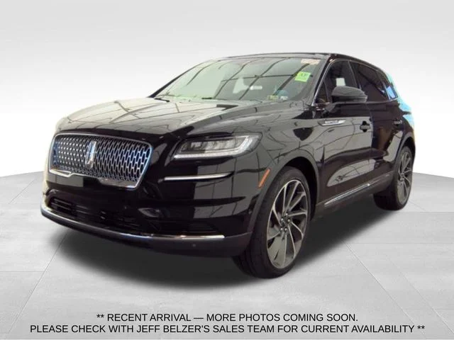 Used 2022 Black Lincoln Reserve image 1