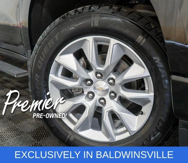 Used 2023 Black Chevrolet Custom image 8