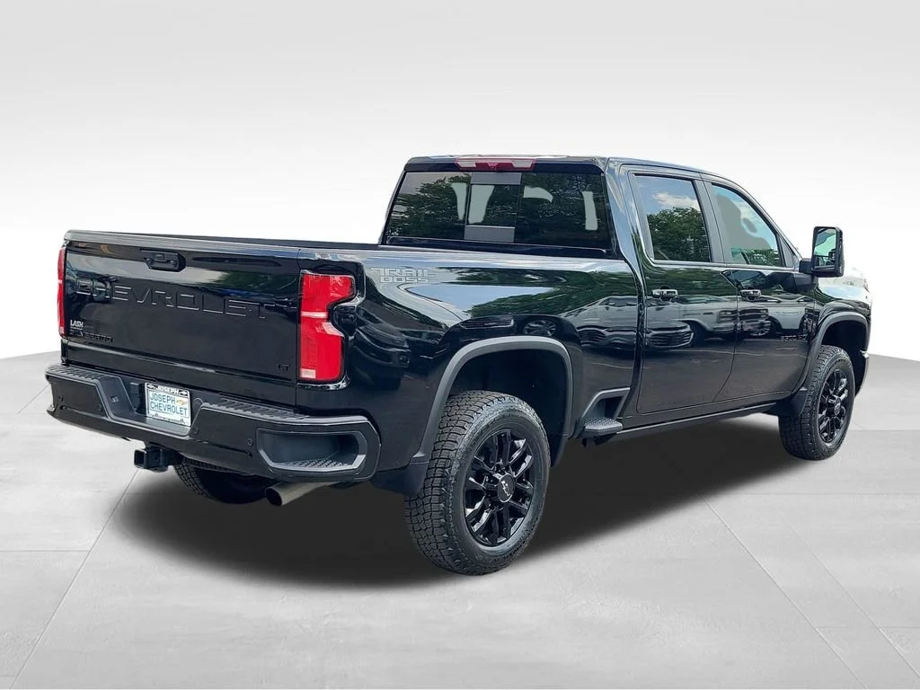 Used 2026 Black Chevrolet LT image 4