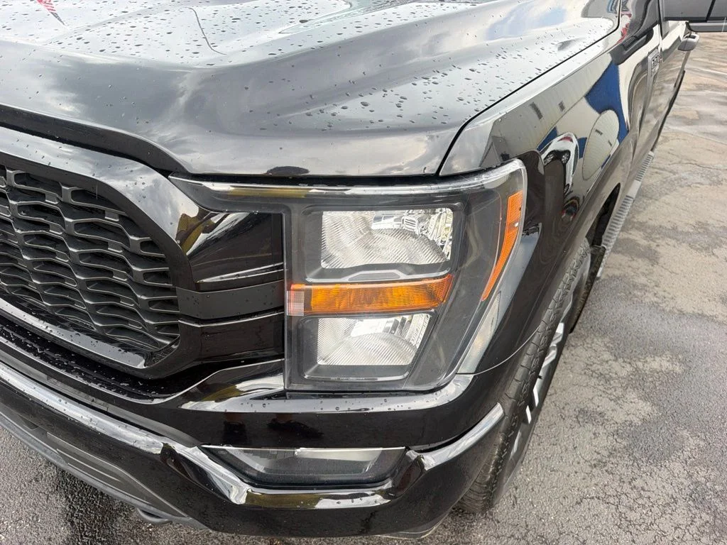 Used 2023 Black Ford XL image 16