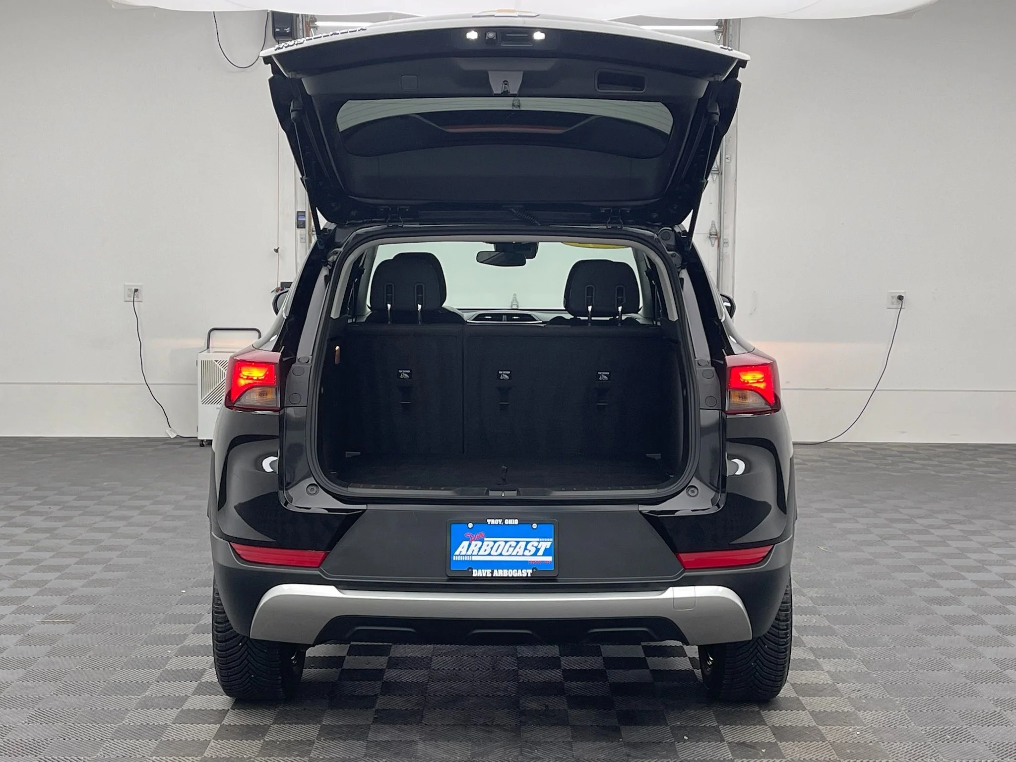 Used 2022 Mosaic Black Metallic Chevrolet LT image 8
