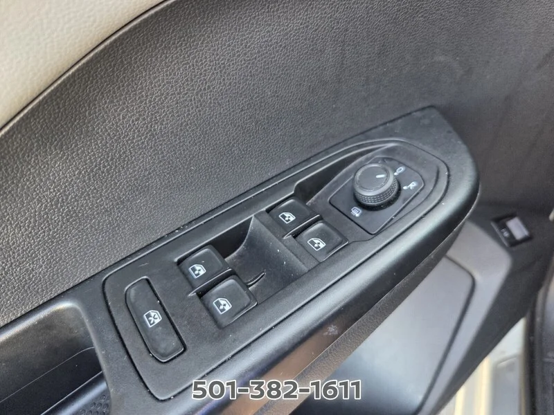 Used 2023 Pure White Volkswagen SE FWD image 30