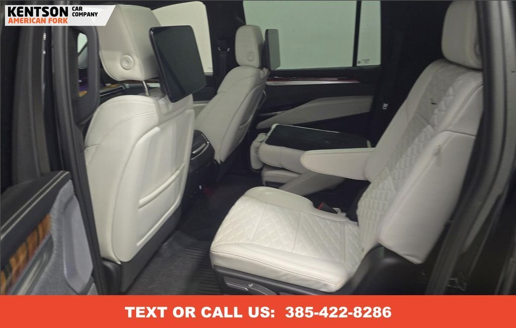 2025 Cadillac Escalade ESV Sport Platinum photo 2