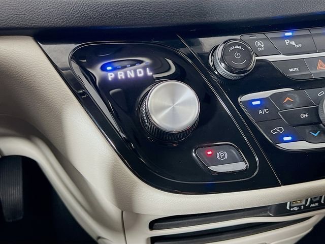 2024 Chrysler Pacifica Touring L - Photo 22