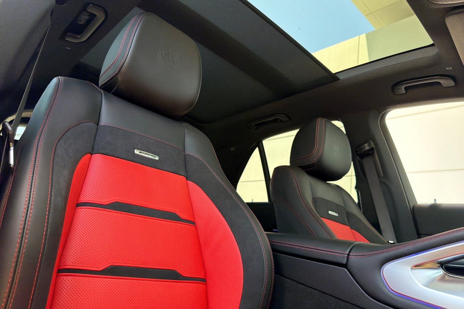 New 2026 Polar White Mercedes-Benz GLE 53 AMG® image 3