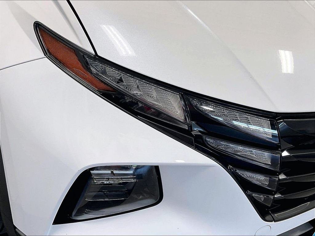 Used 2024 White Hyundai SEL image 31