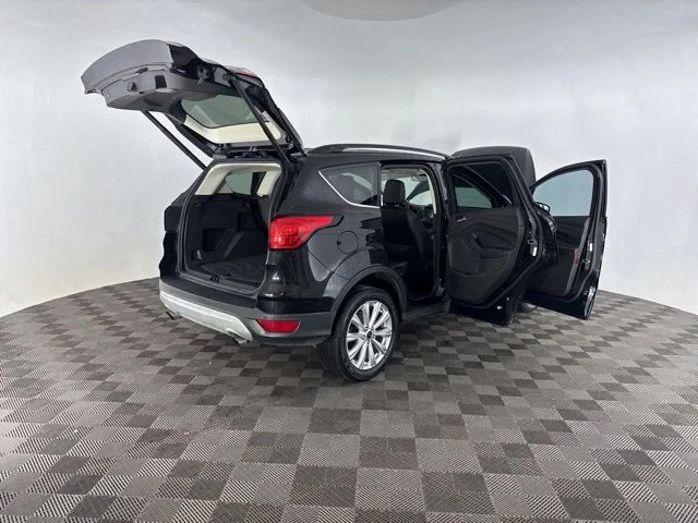 Used 2019 Black Ford SEL image 14