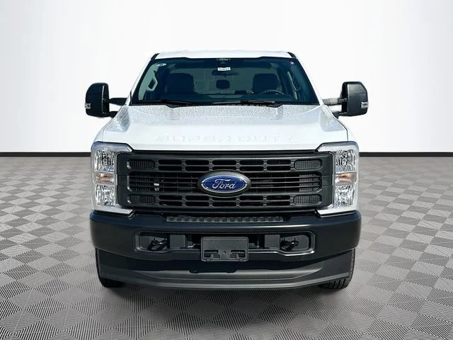 New 2026 Oxford White Ford XL image 2