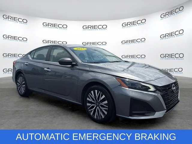 Used 2025 Gray Nissan 2.5 SV image 1