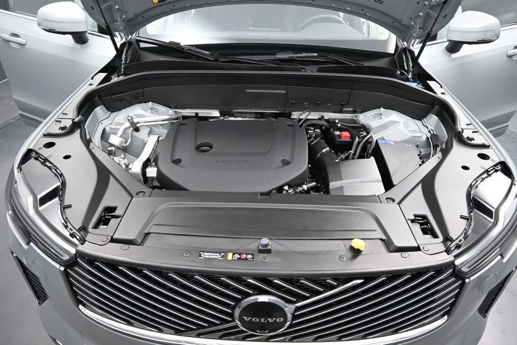 New 2026 Vapour Grey Volvo Plus image 22