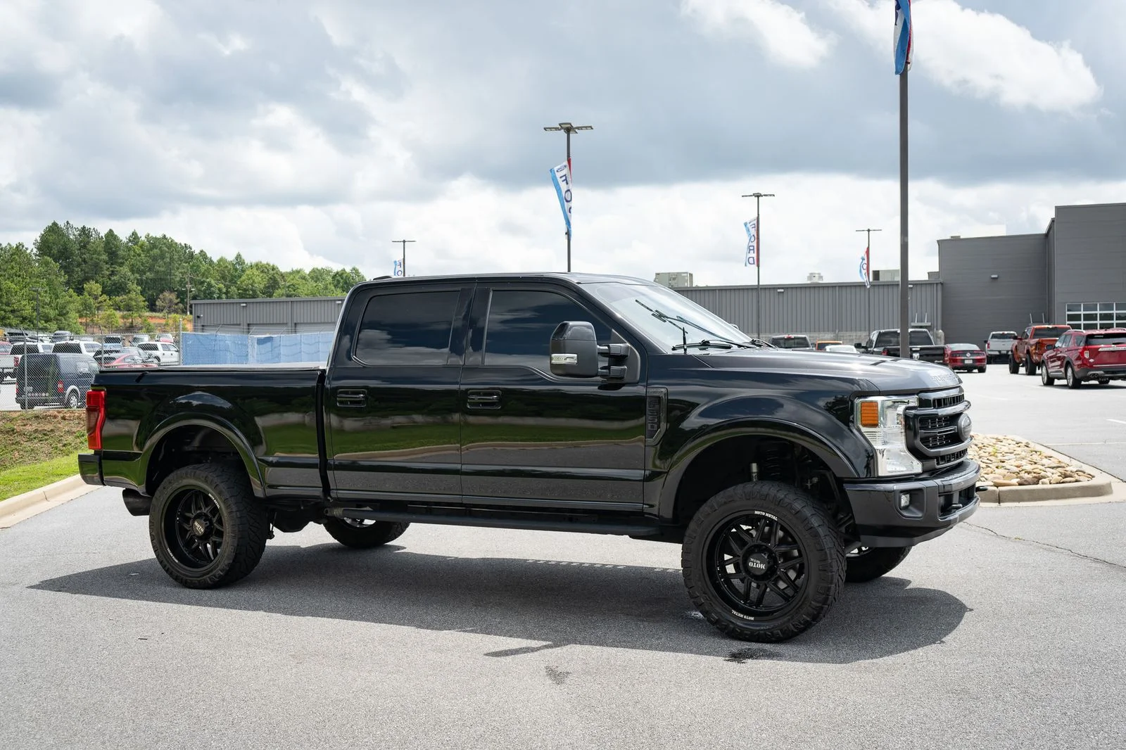 Used 2022 Black Metallic Ford Lariat image 12