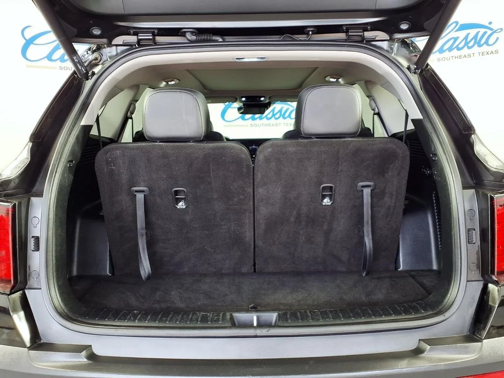 Used 2023 Black Kia X-Line EX image 10