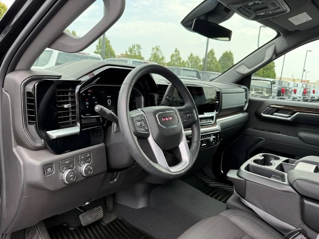2026 GMC Sierra 1500 SLE - Photo 13