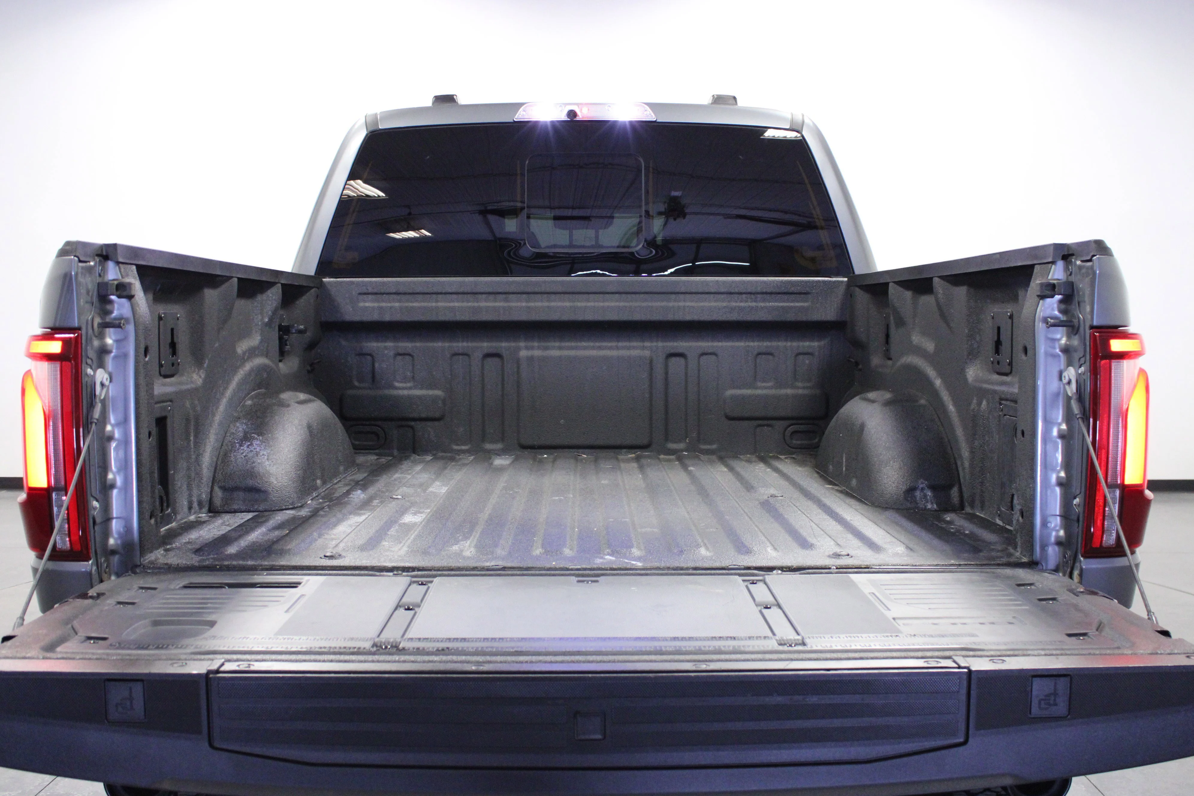 Used 2024 Gray Metallic Ford Raptor image 14