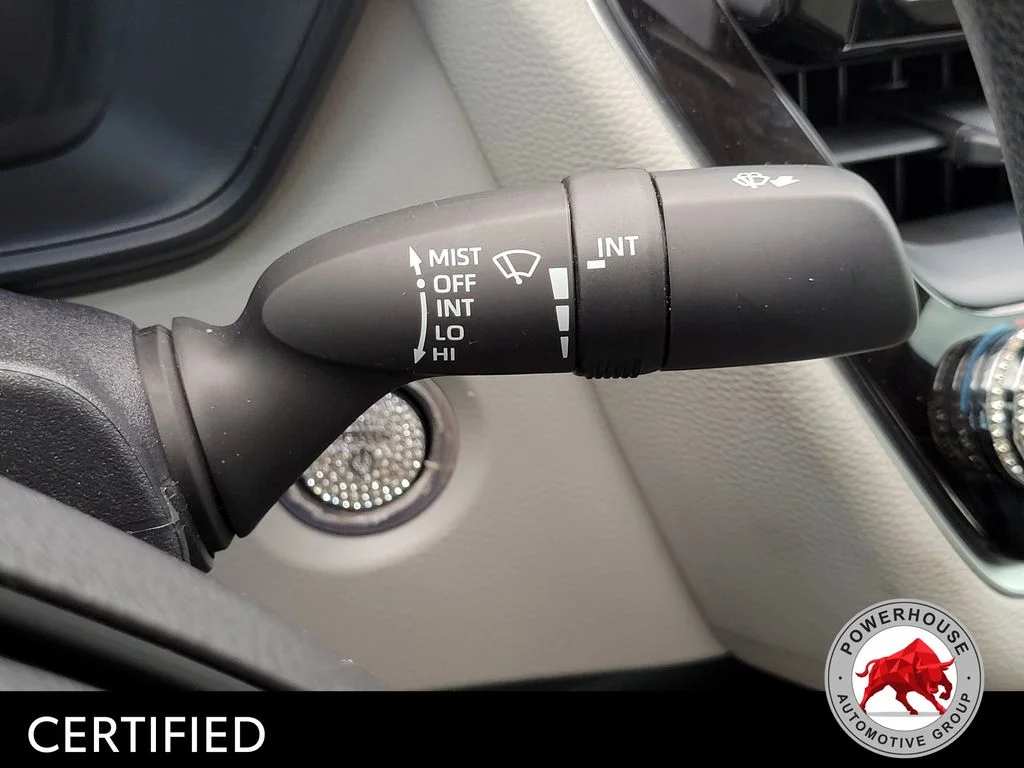 Used 2022 Silver Toyota LE image 29
