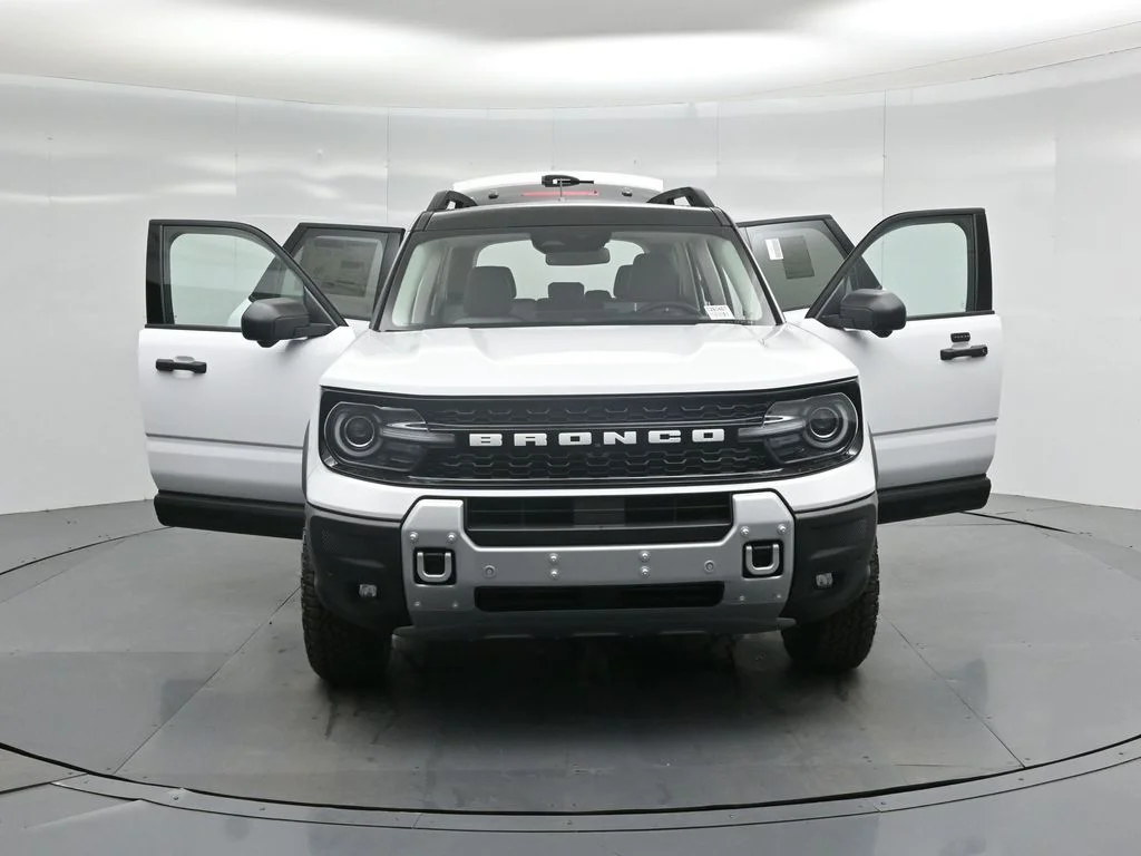 New 2026 Oxford White Ford Badlands image 33