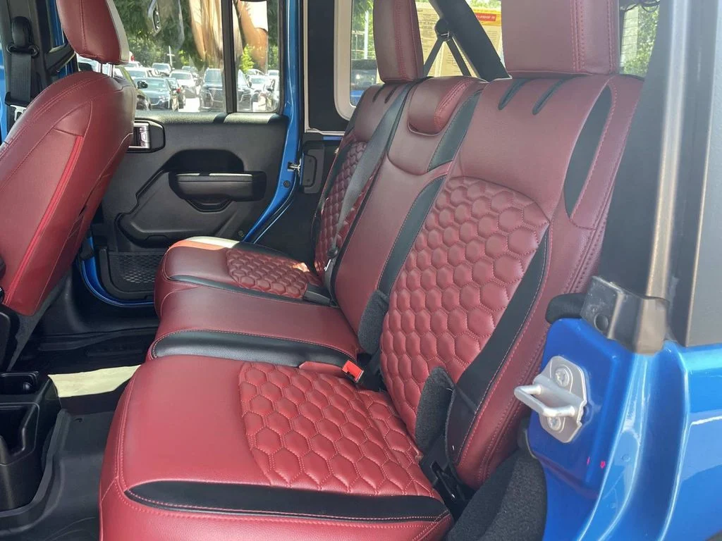 Used 2022 Blue Jeep Unlimited Sport Altitude image 13