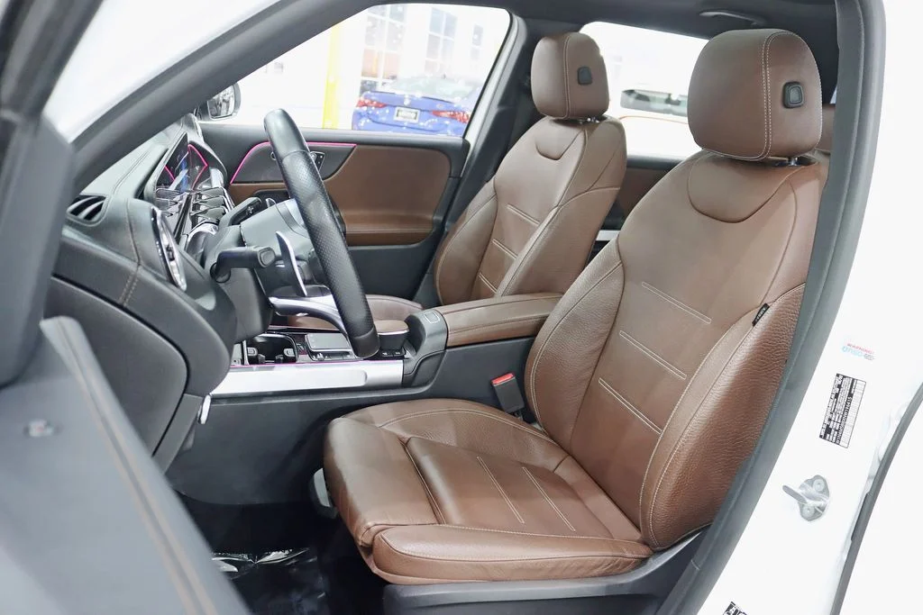 Used 2022  Mercedes-Benz GLB 35 AMG® image 25