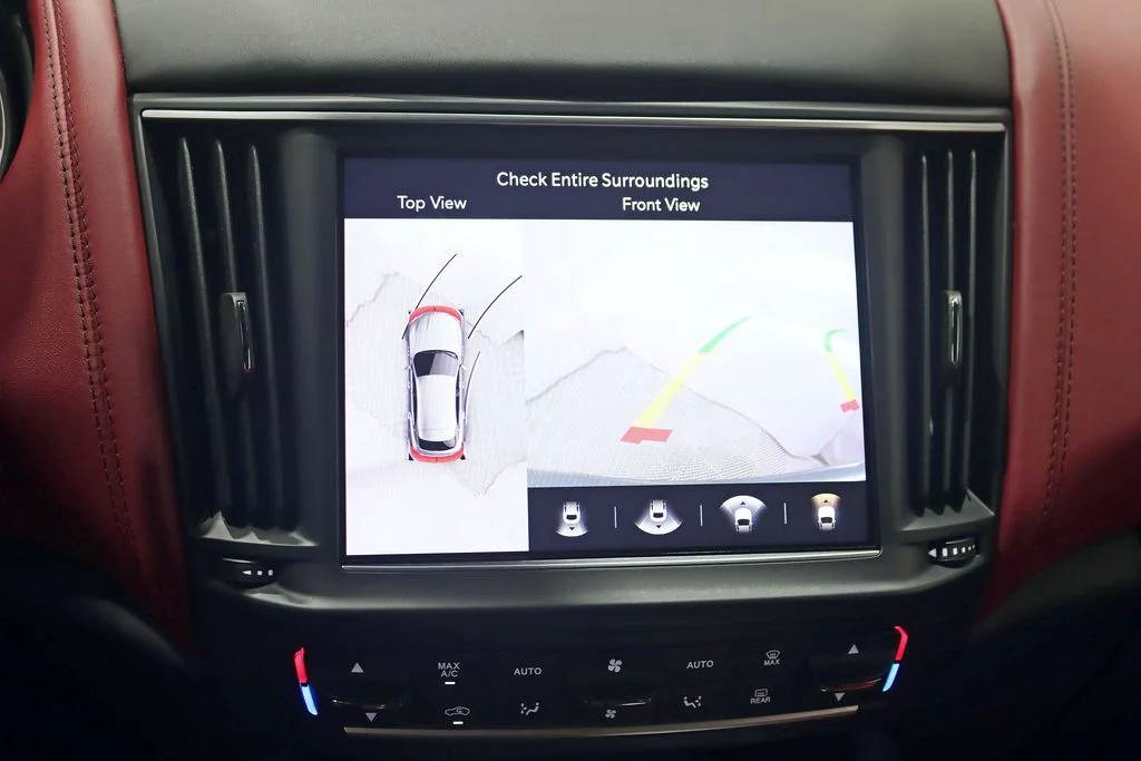 Used 2022 Black Maserati Modena image 20