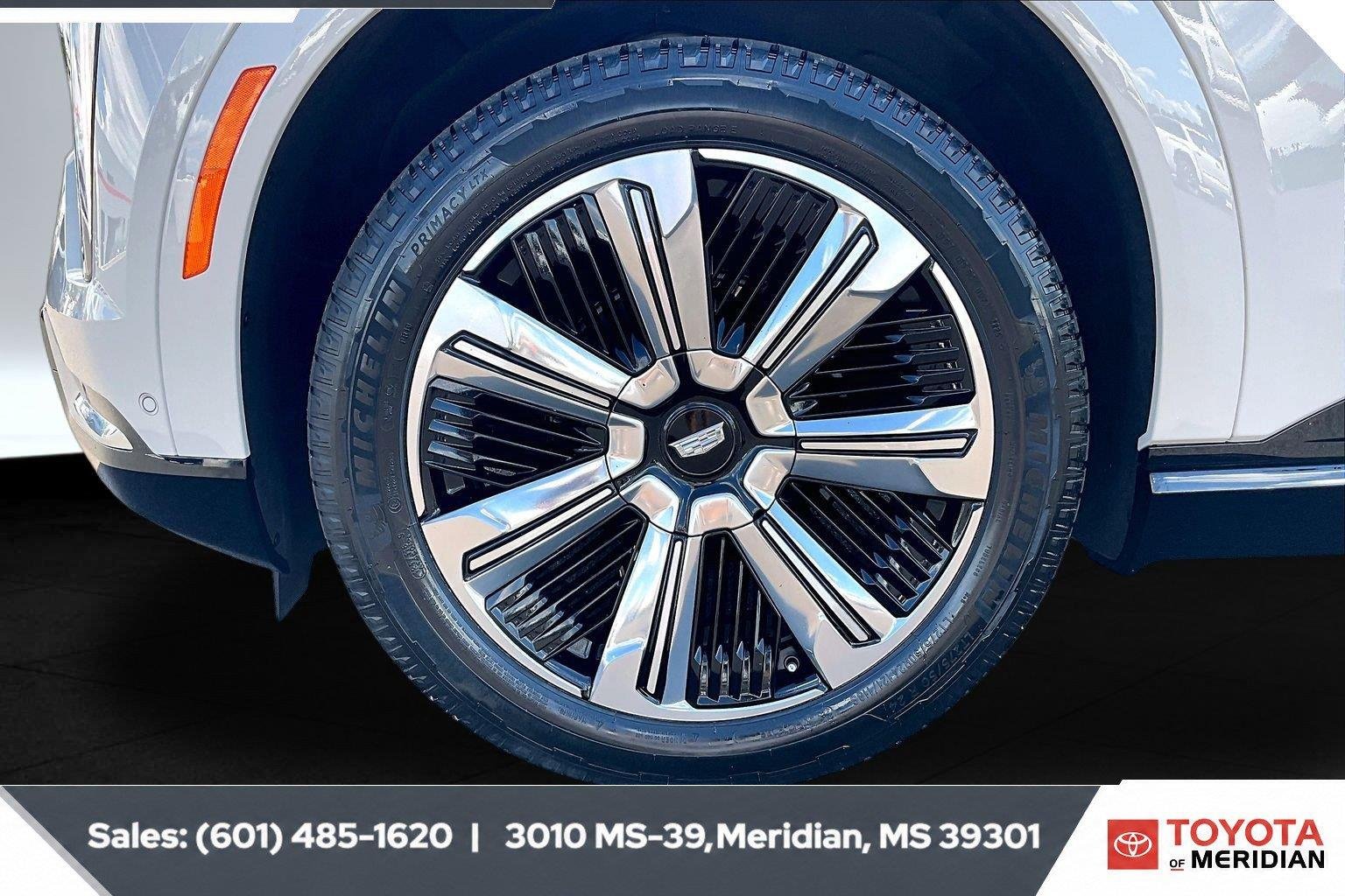Used 2026 Sandstone Cadillac Luxury image 7