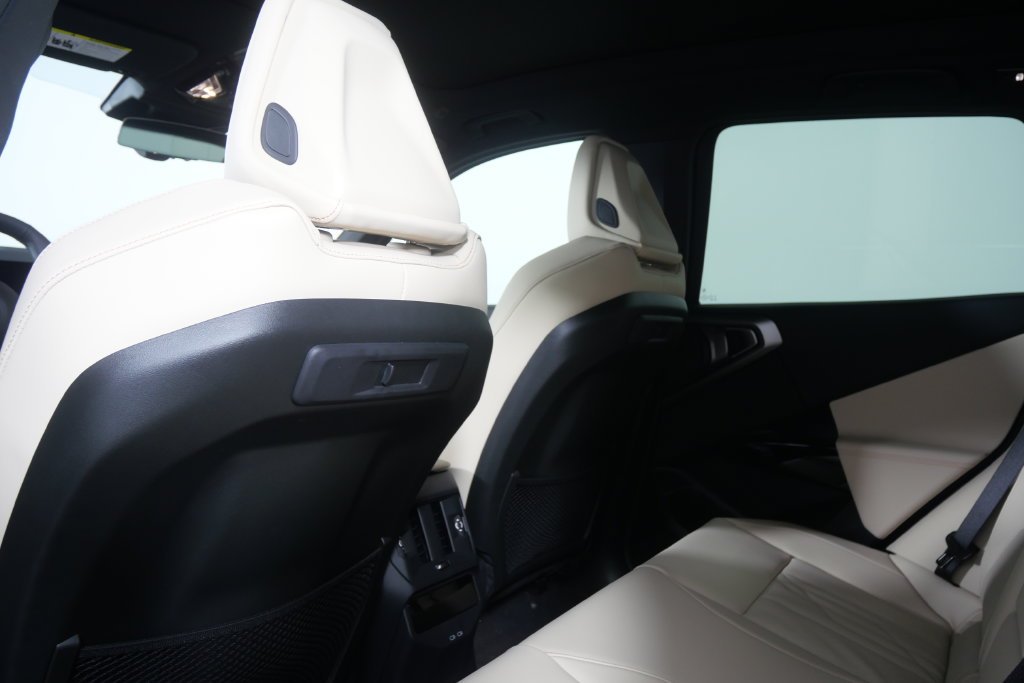 New 2026 Arctic Race Blue metallic BMW 30 xDrive image 17