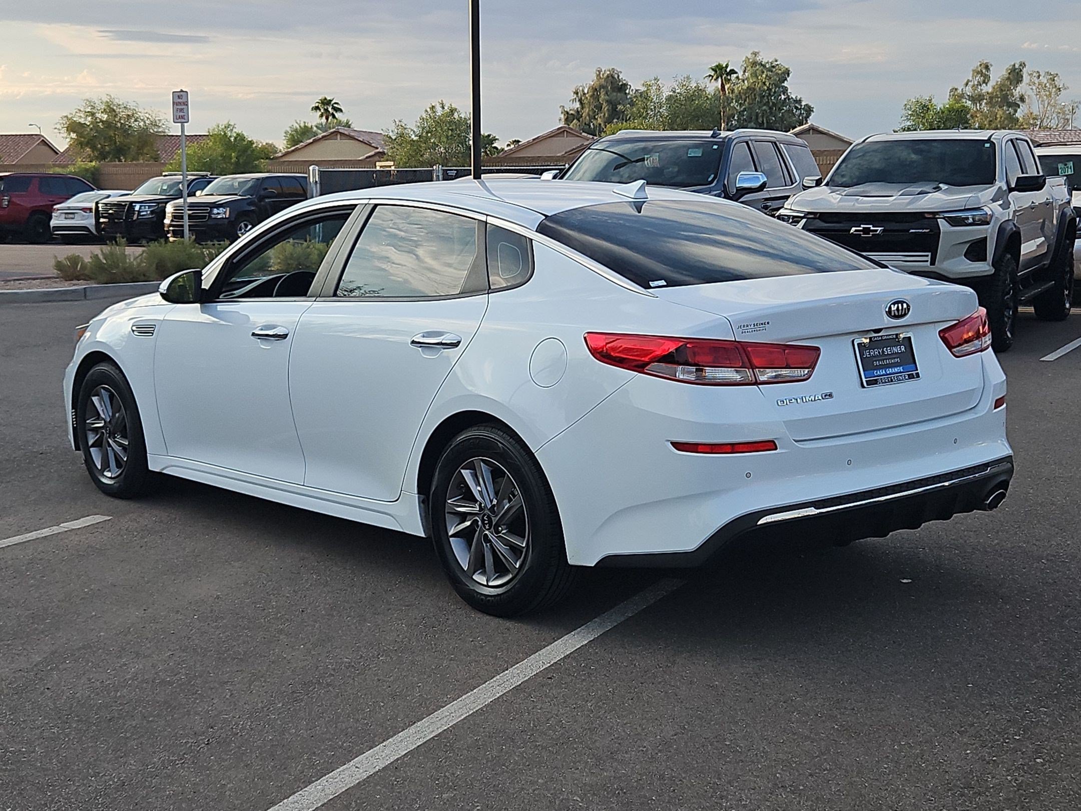 Certified Used 2020 White Kia LX image 3