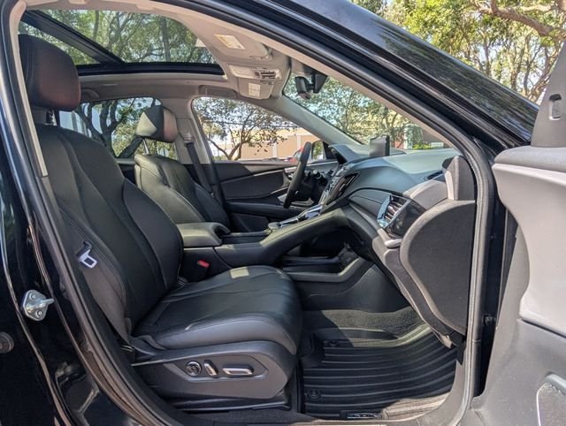 Used 2024  Acura Base image 16