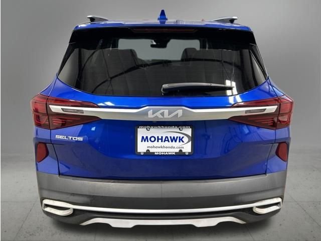 Used 2022 Neptune Blue Kia S image 4