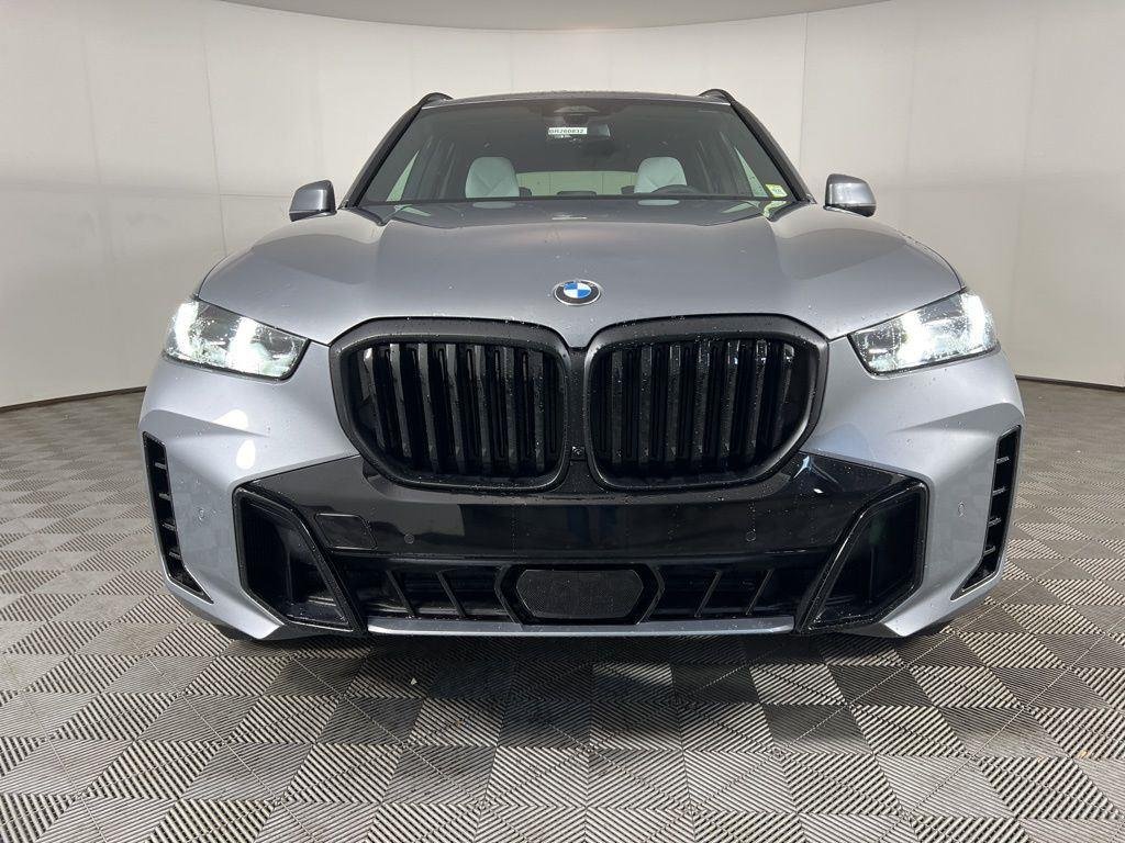 New 2026 Skyscraper Grey Metallic BMW xDrive40i image 5