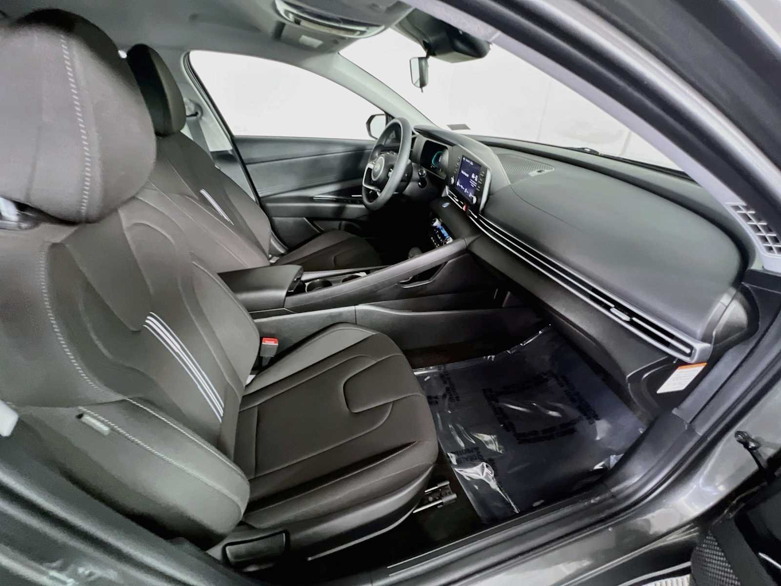 Used 2025 Amazon Gray Hyundai Blue image 27
