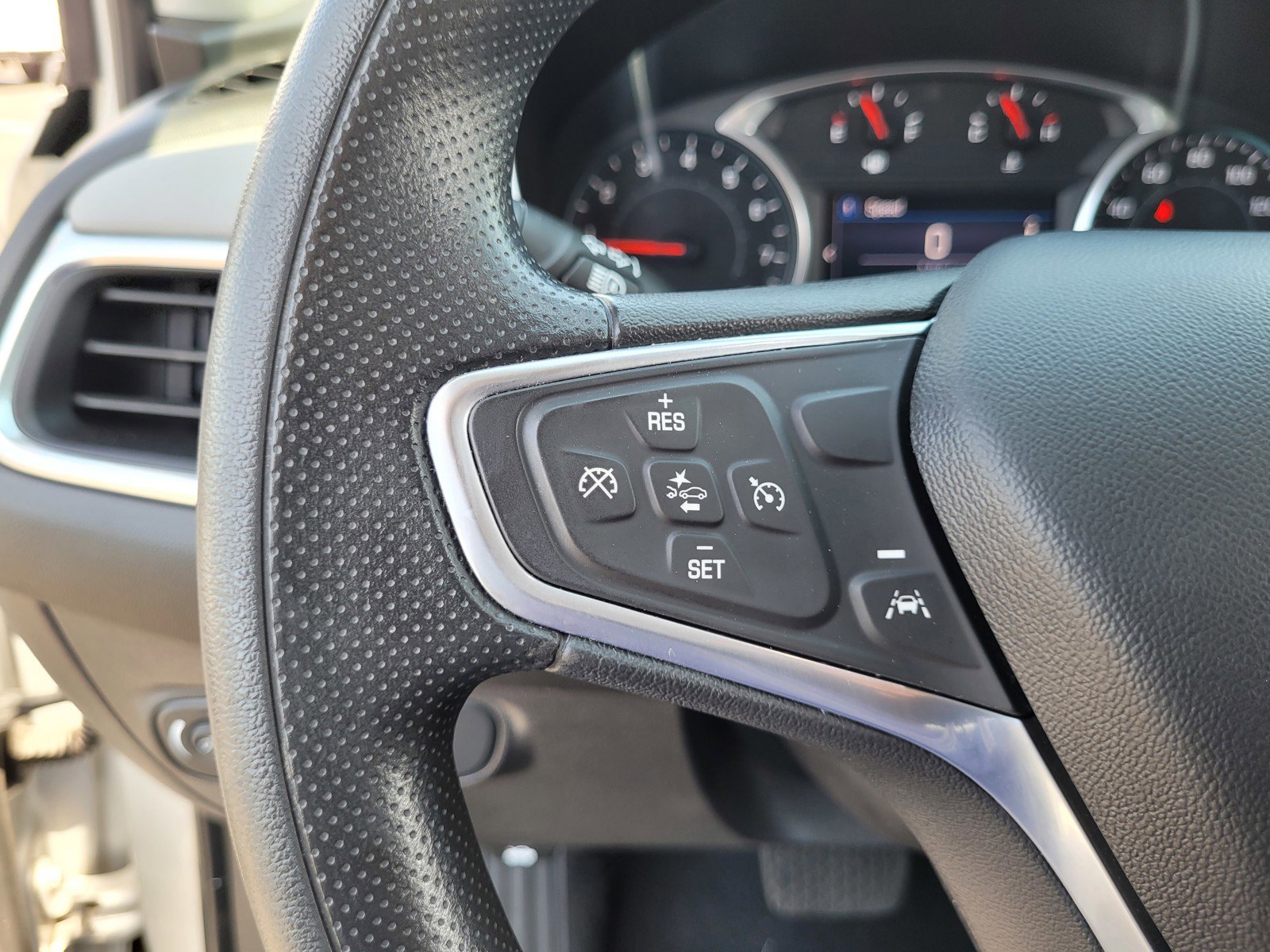 2022 Chevrolet Equinox LT - Photo 22