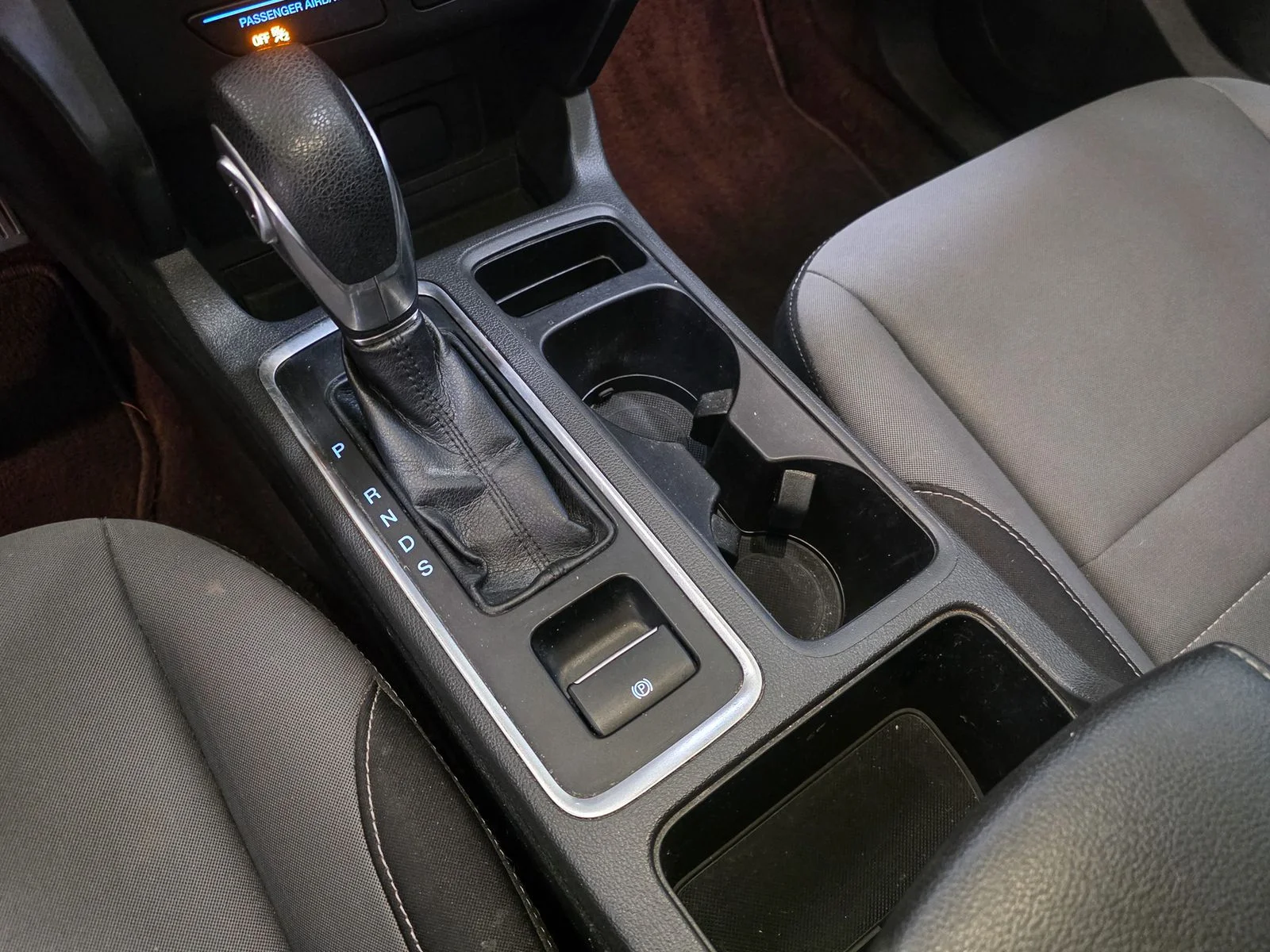 Used 2017 Gold Ford S image 24