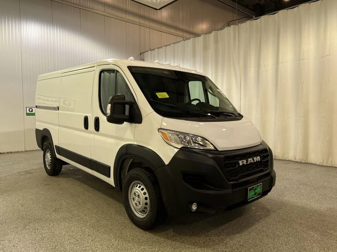 New 2026 Bright White Clearcoat RAM Tradesman 1500 Low Roof 136 WB w/Pass Seat image 3