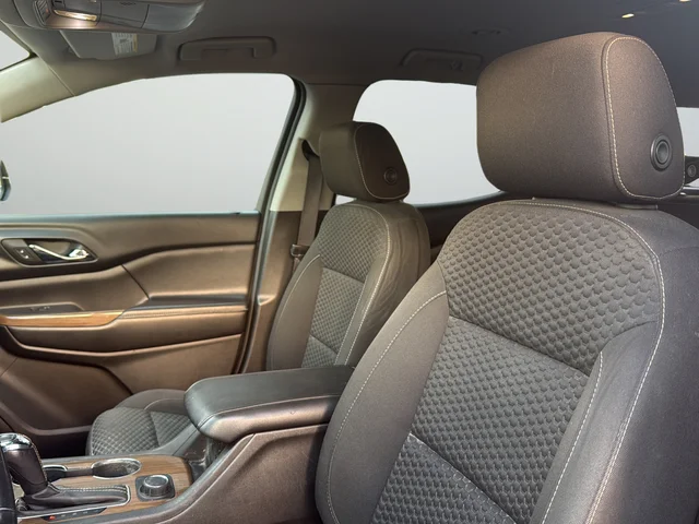 Used 2018 Red GMC SLE-1 image 10