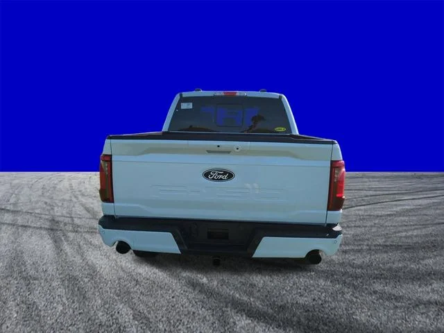 New 2026 Oxford White Ford XLT image 5