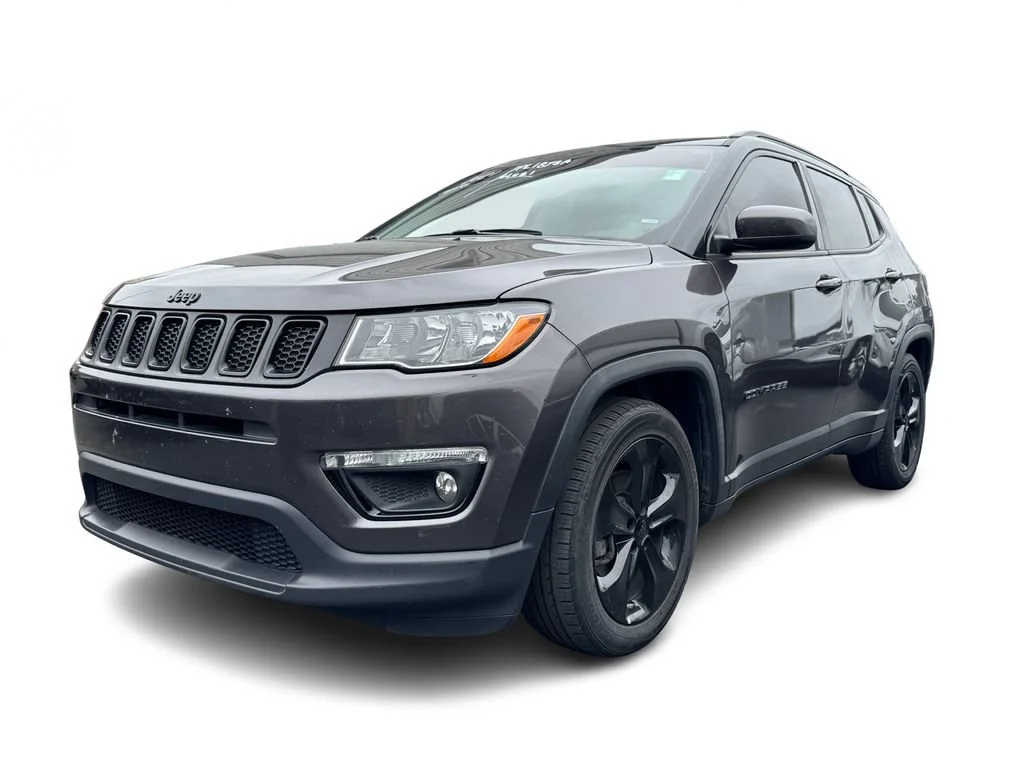 Used 2021  Jeep Altitude image 11