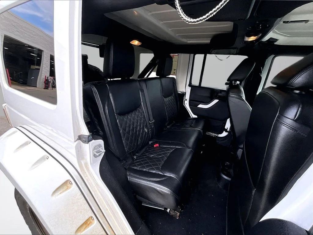 Used 2015 White Jeep Unlimited Sport image 27