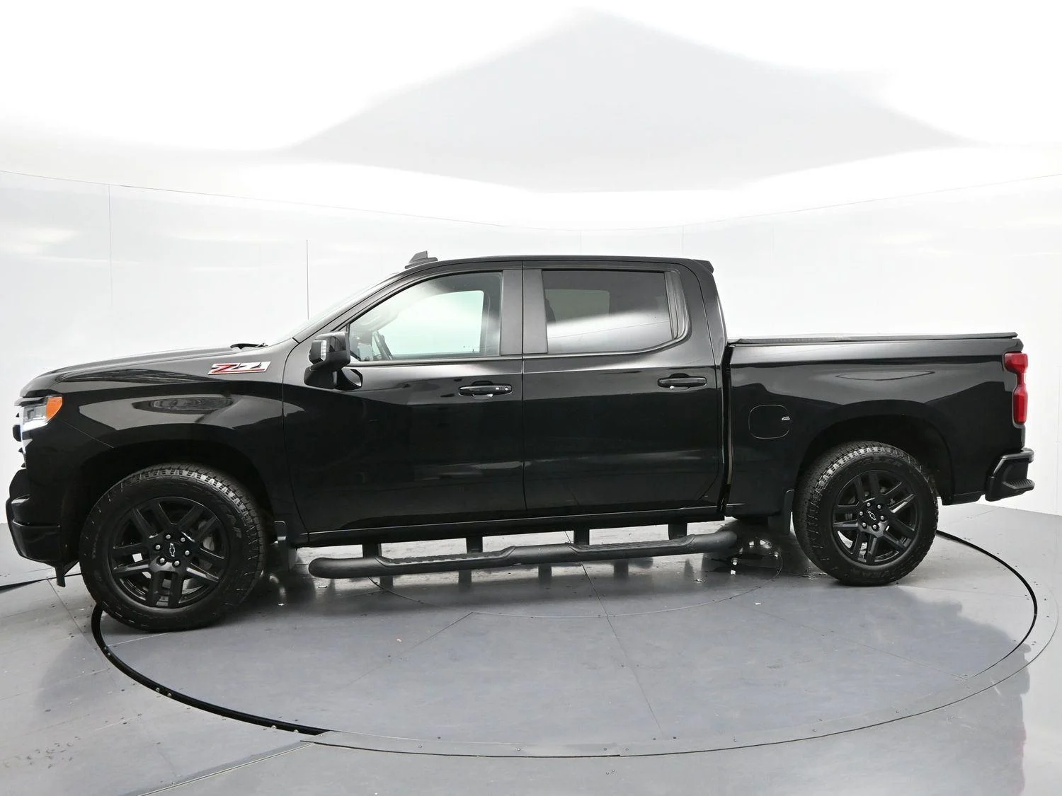 Used 2023 Black Chevrolet RST image 4