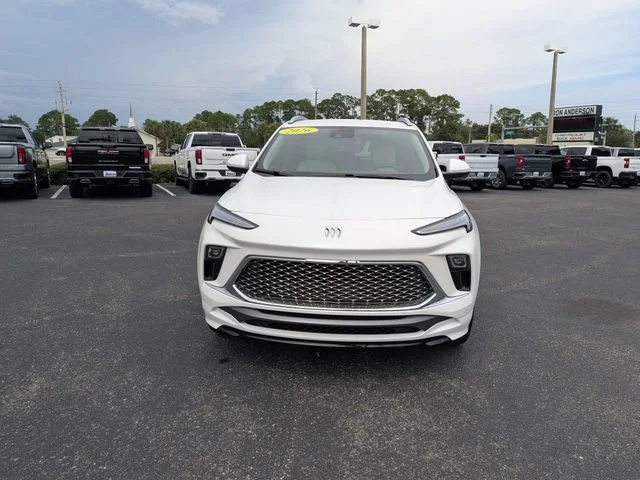 Used 2026 White Frost Tricoat Buick Avenir image 8
