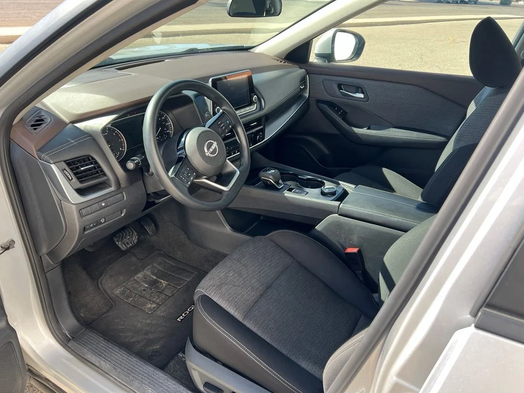 Used 2023 Brilliant Silver Metallic Nissan SV image 12