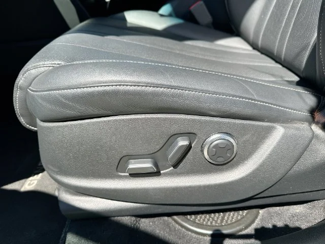 Used 2024 White Genesis 2.5T image 44